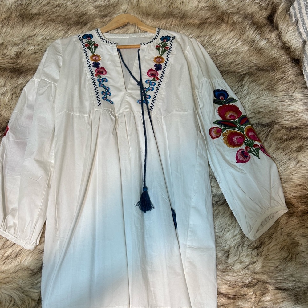 Embroidered Long Sleeve White Dress - Picture 11 of 11